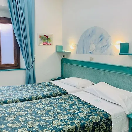 Elba 3* מרינה די קמפו