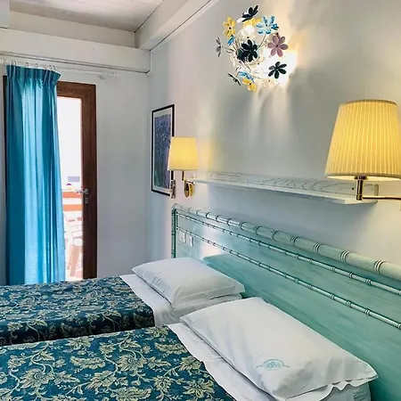 Elba فندق مارينا دي كامبو